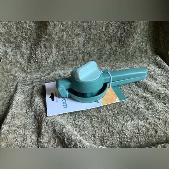 Phantom Chef Green Lemon Squeezer - Picture 2 of 3